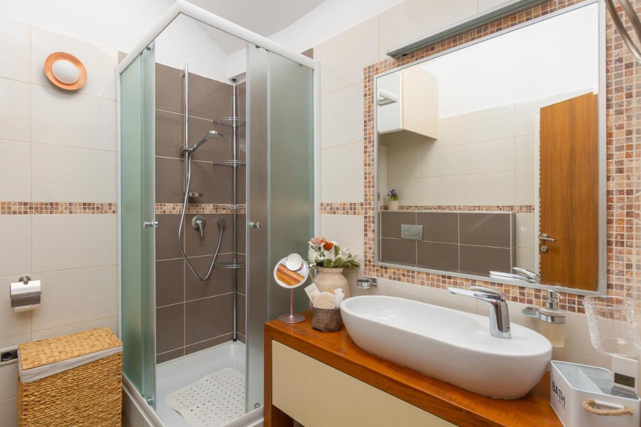 Exclusive Seafront Bacchus Apartment Poreč Eksteriør bilde